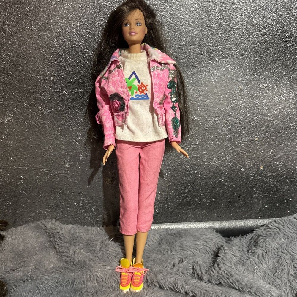 1993 Mattel Paint 'N Dazzle Barbie Doll Brunette #10059 Teresa Purple Eyes